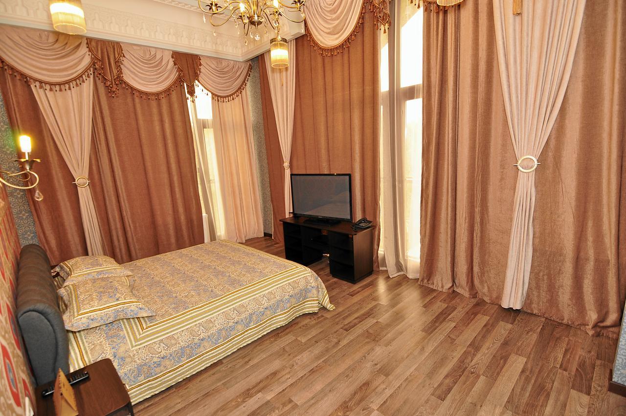 Мини-Отель "Навруз" Kharkov Ngoại thất bức ảnh