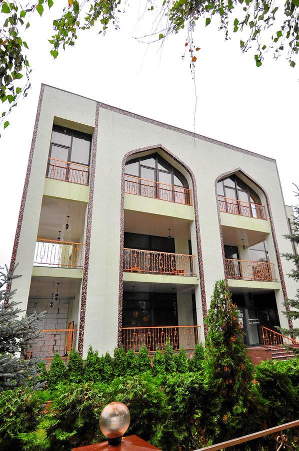 Мини-Отель "Навруз" Kharkov Ngoại thất bức ảnh