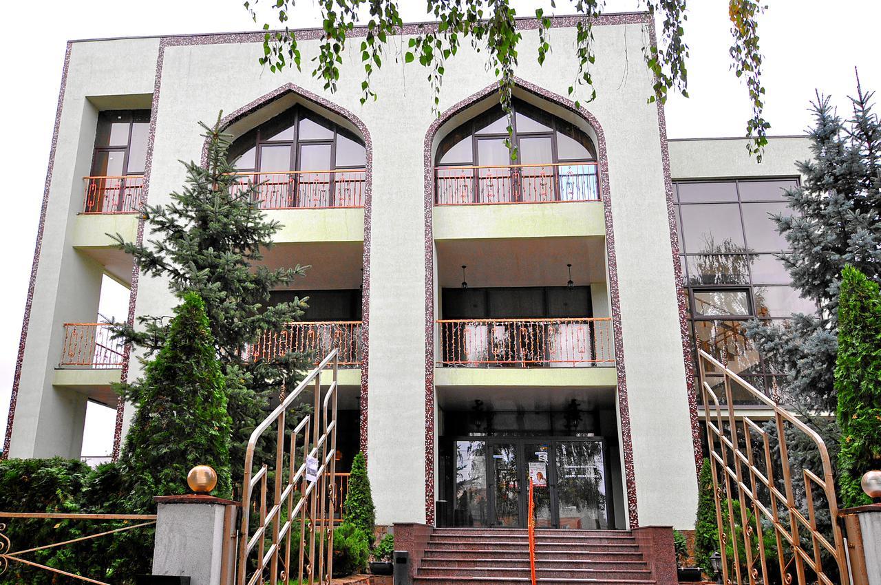 Мини-Отель "Навруз" Kharkov Ngoại thất bức ảnh
